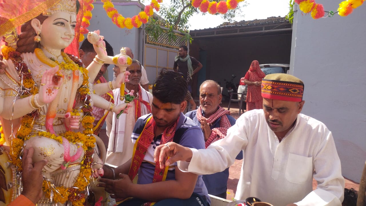 Khategaon Ki News: Sagrahamakh Shatachandi Maha Yagna and Durgadevi Achal Pratishtha. The seven-day festival kicks off with a Kalasha procession