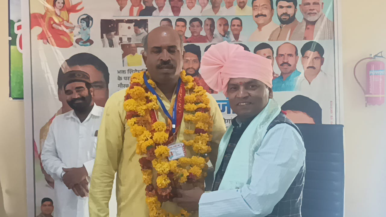 Khategaon Ki News: ID cards distributed to the members of Madhya Pradesh Shramjeevi Journalist Association