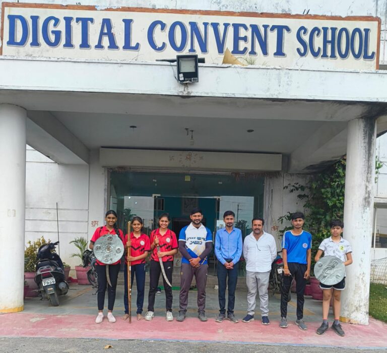 Khategaon Ki News: A team of children from Digital School left for Kerala to represent the Madhya Pradesh team in the National Kalaripayattu Competition.